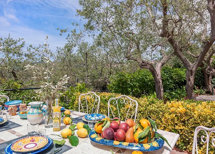 Alfonsina Villa Torca